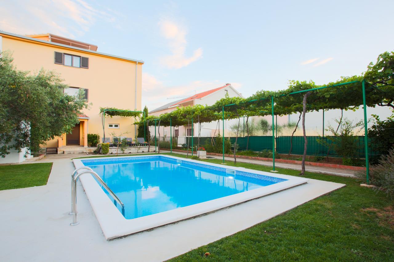 Villa Rosa Kastela Exterior photo