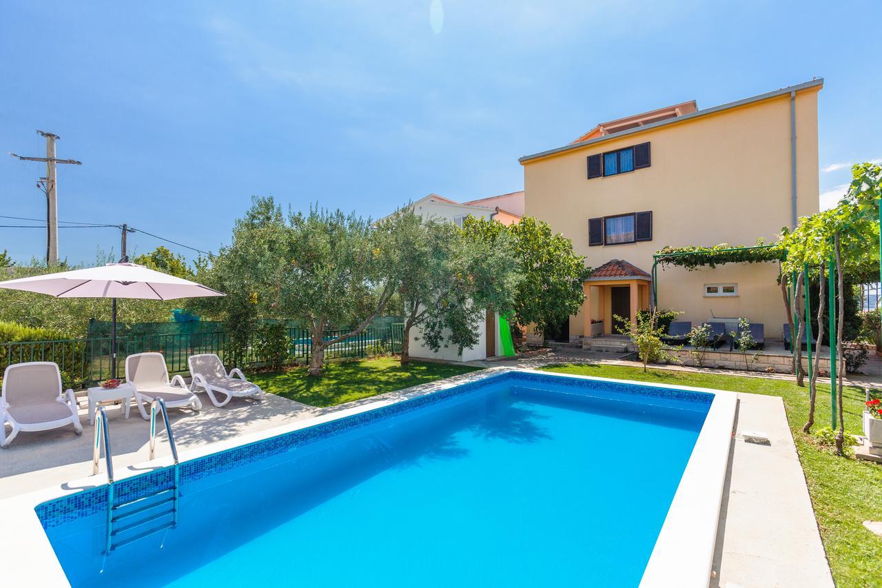 Villa Rosa Kastela Exterior photo