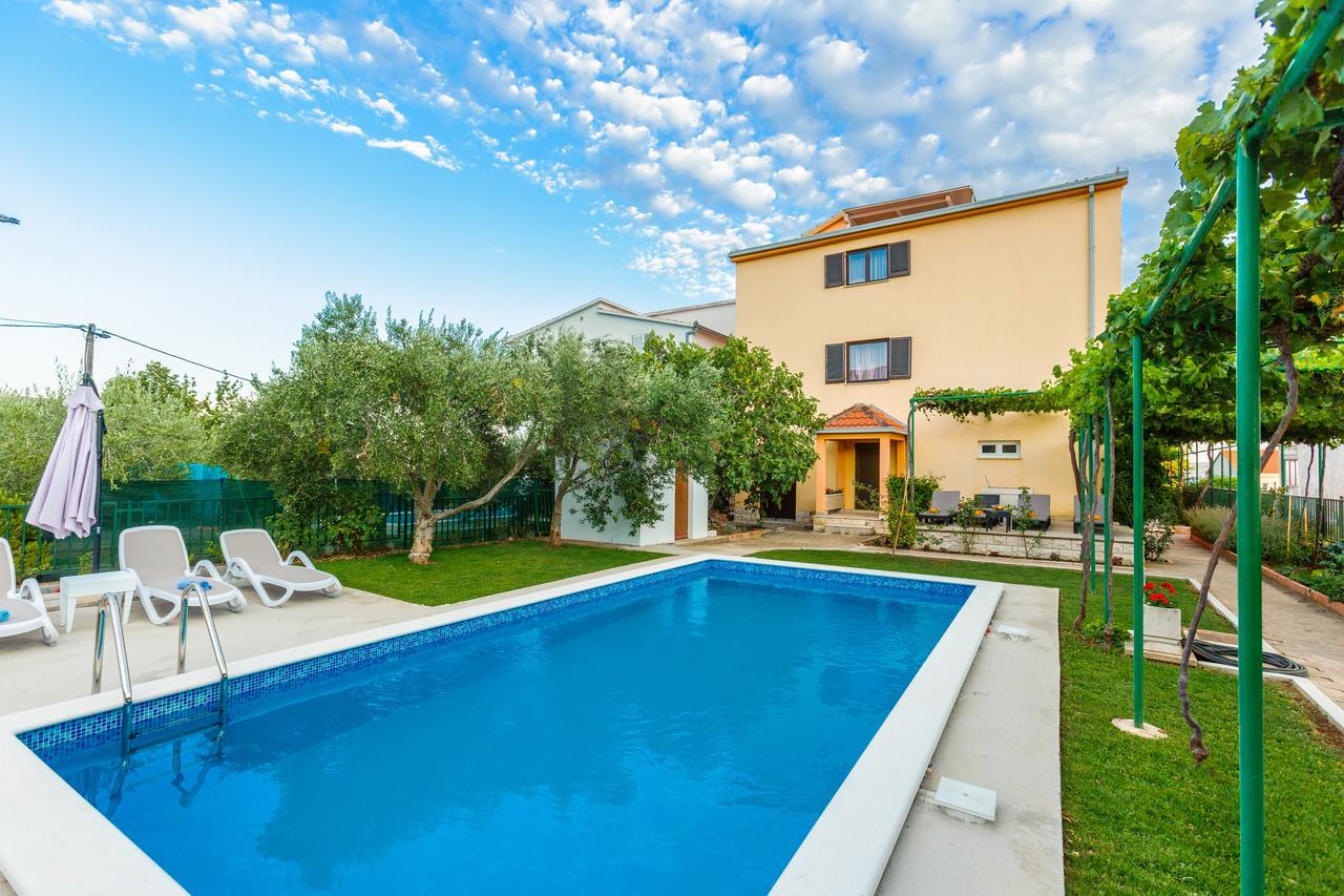 Villa Rosa Kastela Exterior photo